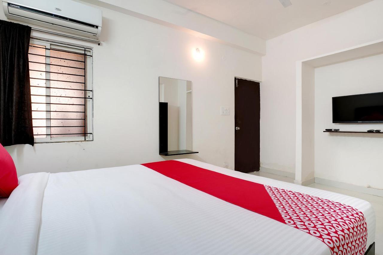 Отель Oyo 41102 Hyderabad Elite Haidar Sahibguda Экстерьер фото