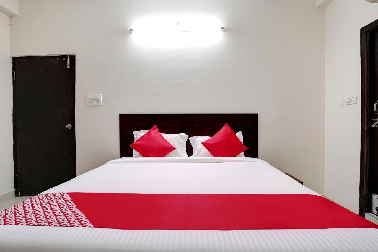 Отель Oyo 41102 Hyderabad Elite Haidar Sahibguda Экстерьер фото